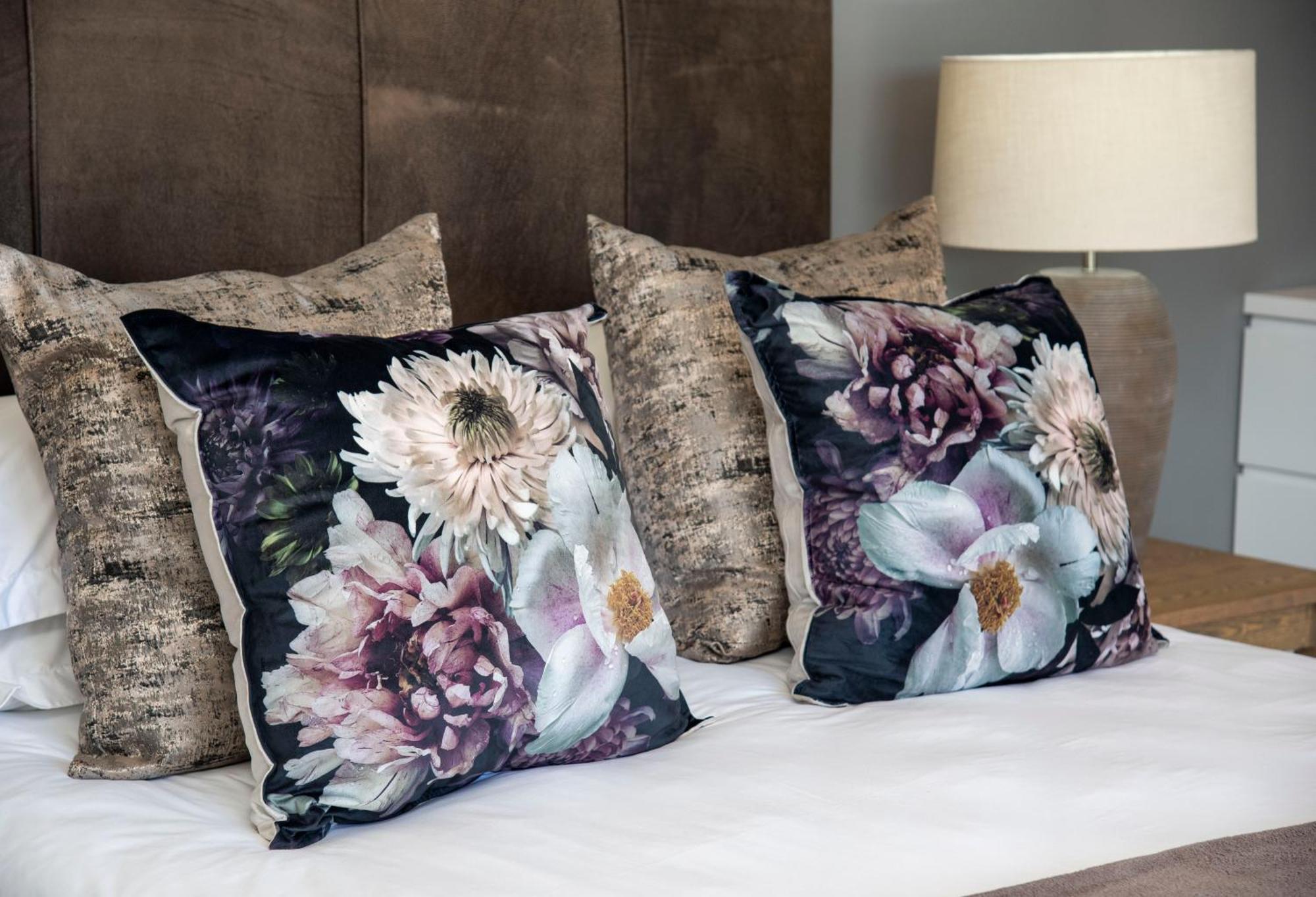 Crown On The Heads Hotel Knysna Ngoại thất bức ảnh